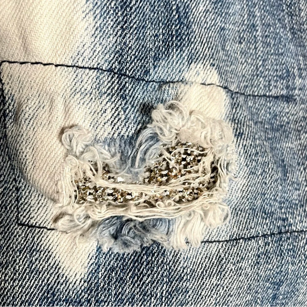 Allen B Allen Schwartz Women’s Embellished Distressed Denim Jeans Size 10 - Picture 10 of 11
